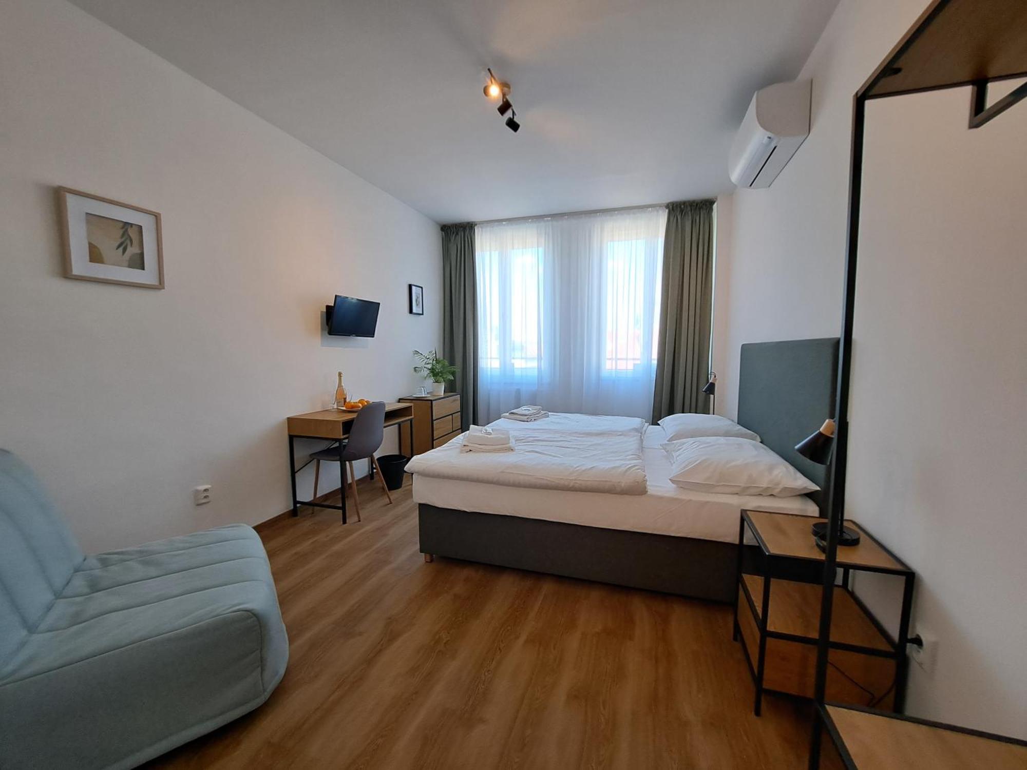 Legie Hotel 3*